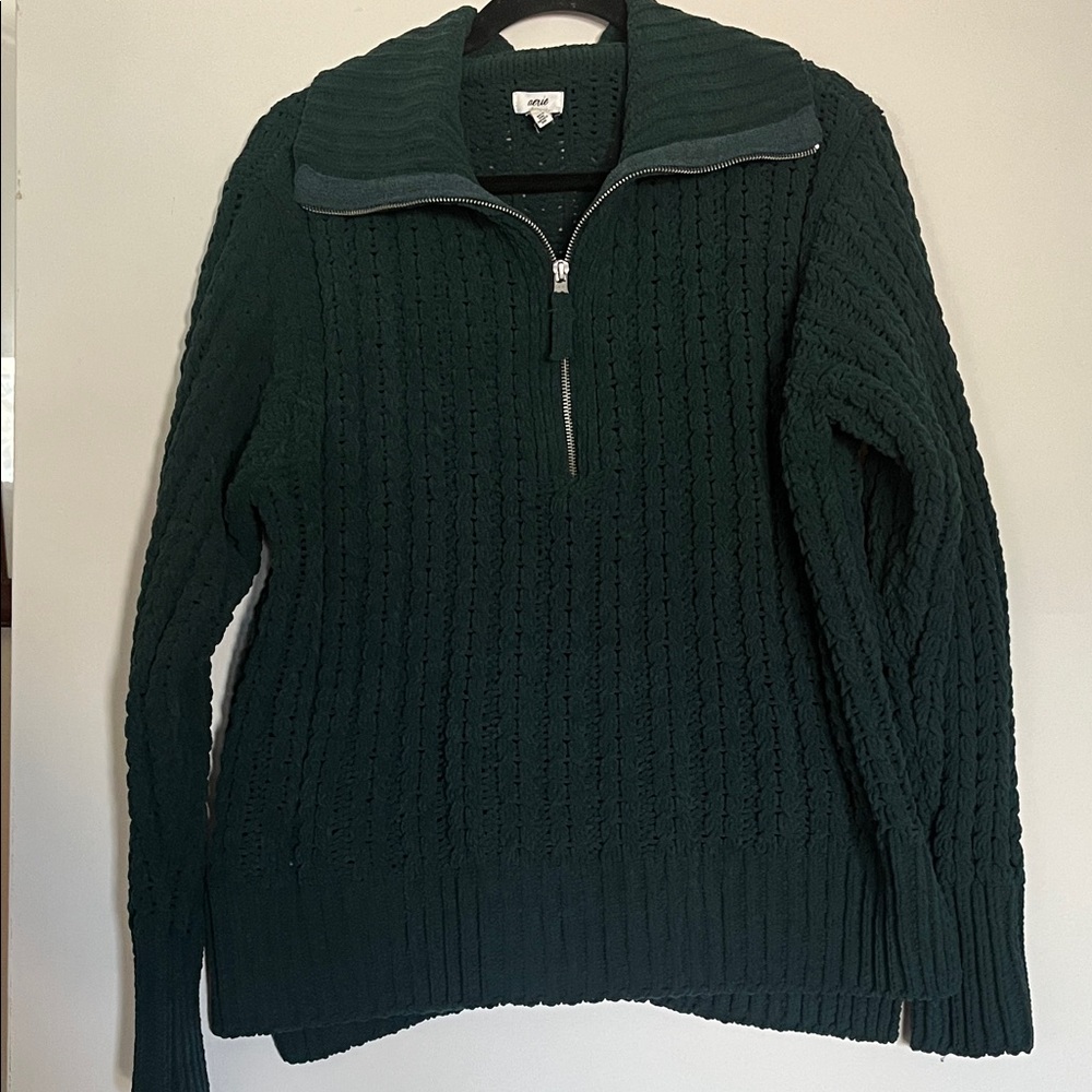 Aerie Women’s Dark Green Zip-Up Sweater